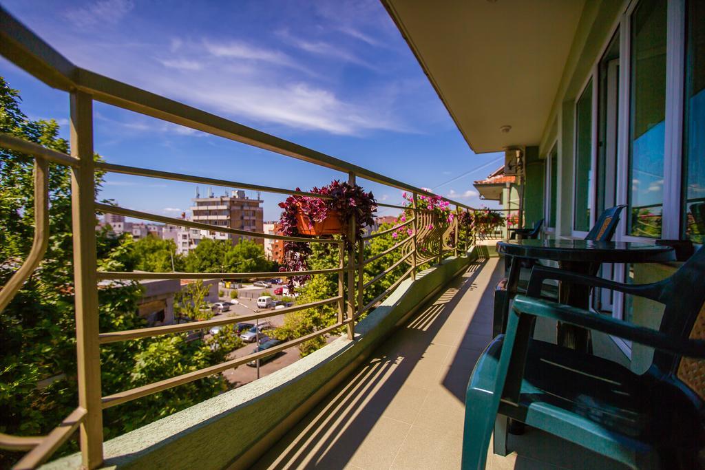 Guest House ,, Ekaterina" Nesebar Exterior photo