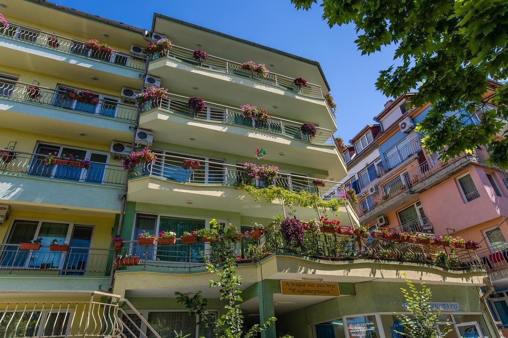 Guest House ,, Ekaterina" Nesebar Exterior photo